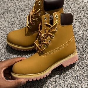 Timberland Wheat Yellow Lace-Up Work Boots